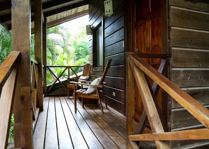 Moana Lodge