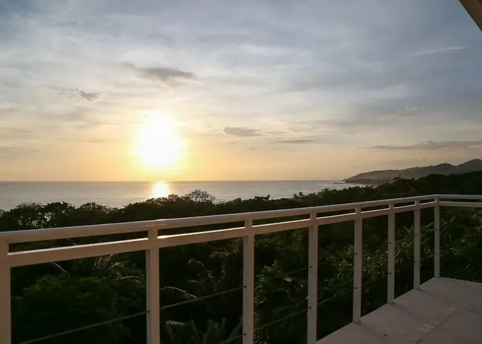 Moana Lodge