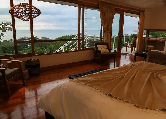 Moana Lodge *
